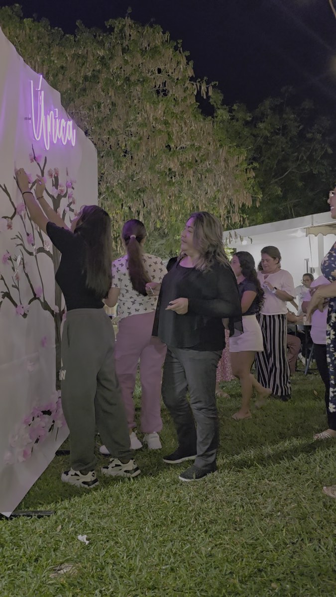 Evento de la comunidad Única al aire libre